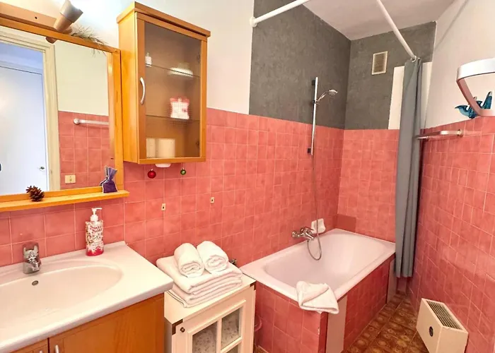 One Bedroom With Parking - Lemon Festival *