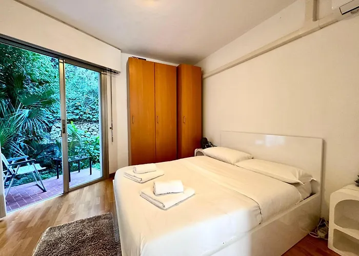 One Bedroom With Parking - Lemon Festival شقة مينتون